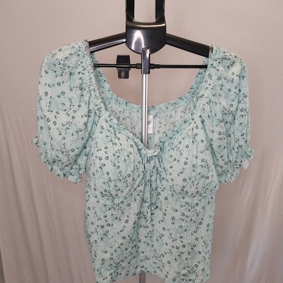 No Boundaries Juniors Print Ruffle Peasant Top with Short Sleeves - Picture 5 of 7